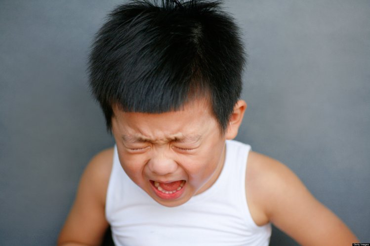 शिशु बहुत गुस्सा करता है - करें शांत इस तरह how to calm an angry child